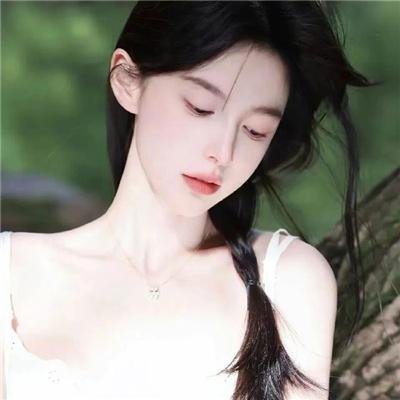 金发尤物 在线观看封面